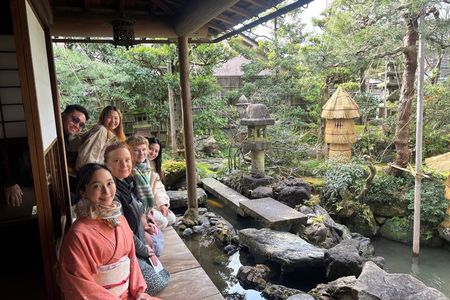 Kanazawa Castle and Samurai History Walking Tour