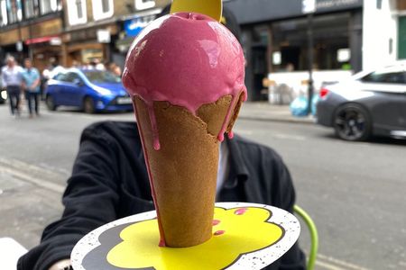 Dessert-themed Self-Guided Walking Tour in London