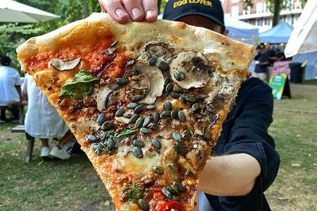 Food Walking Tour & Treasure Hunt, Mayfair, London