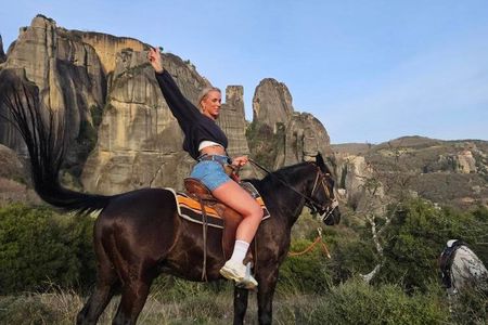 Morning Horseback Tour in Meteora with Monastery Ypapanti