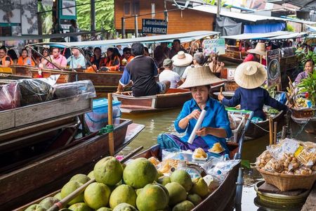 Private Bangkok Full-Day Railway Market and Floating Market Tour 