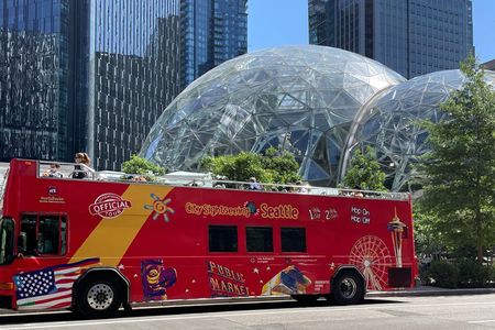 City Sightseeing Seattle HOHO Bus and Locks or Harbour Cruise