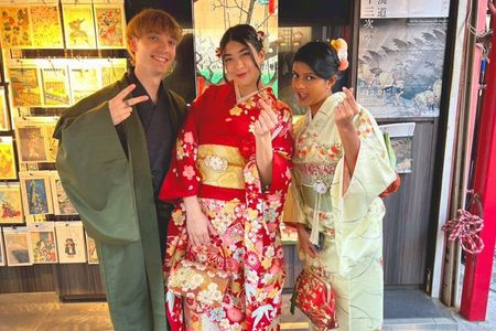 Tokyo Kimono Rental Experience in Asakusa