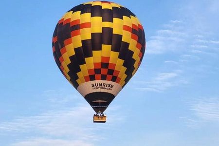 Balloon Flight over the Teotihuacan Pyramids