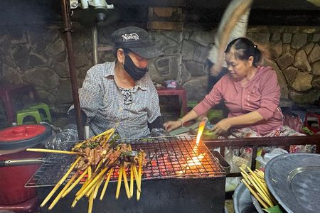 Hoi An Street Food Tour: Taste 11 Vietnamese Dishes