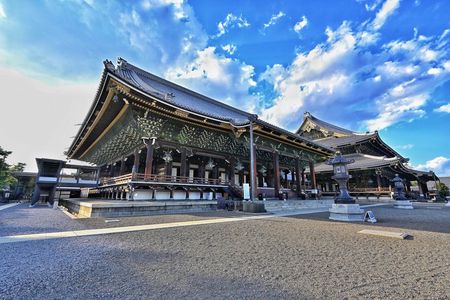 Kyoto: Higashi Honganji Temple & Garden Walk from Kyoto Station