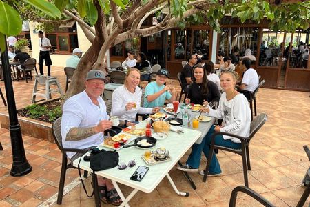 Local Walking Tour Including Traditional Moroccan Meal