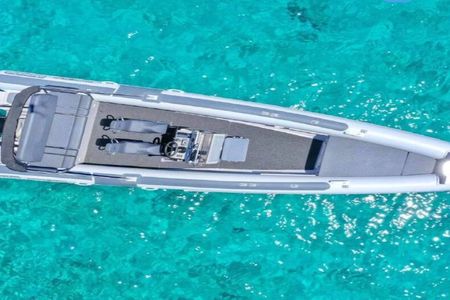 Private Cruise with Speedboat: Kleftiko- Sarakiniko- Sykia cave