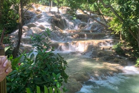 Blue Hole and Dunn’s River Falls Private Tour from Ocho Rios