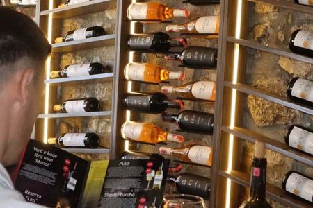 Berat Old Town Walk, Food & Wine Experience
