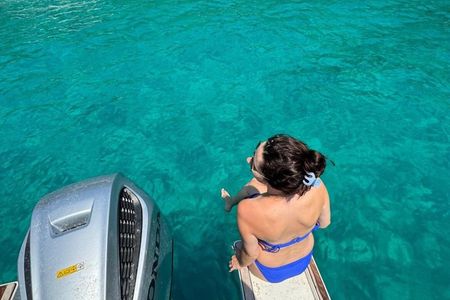 Blue & Green Cave Experience: Drinks, Snorkeling & Šunj Beach