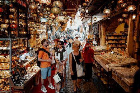 Luxor Night Tour: Felucca Ride, Horse Carriage & Walking Tour