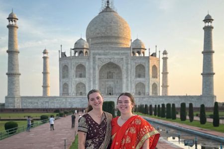 Agra : Skip‑the‑Line Private Taj Mahal Tour with Mausoleum Entry