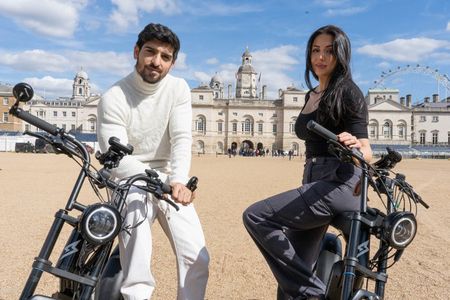 London eBike Tour with Real Artefacts - Small Group Experience