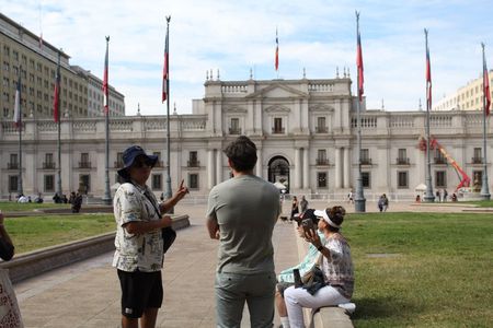 Political and Historic tour in Downtown Santiago