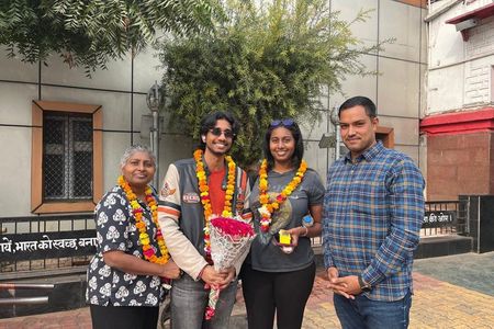 Taj Mahal Tour By Gatimaan express train with lunch