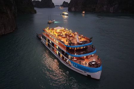 Cycad Cruises Bai Tu Long Bay