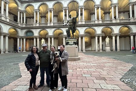 Highlights of Milano Private Walking Tour: Duomo, Castle & Gelato