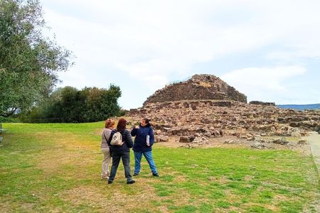 Tour of Barumini Nuraghe - A must-see in Sardinia!