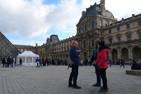 The Louvre, an artist's insight. A Private Tour & Tickets