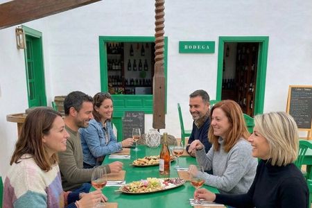 Lanzarote: Wines and Cheese Tasting at Campesino Monument