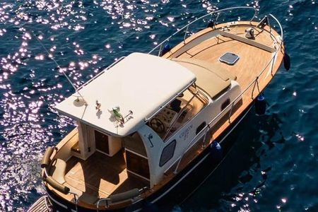 Polignano and Monopoli : Boat tour in the caves with local sailor