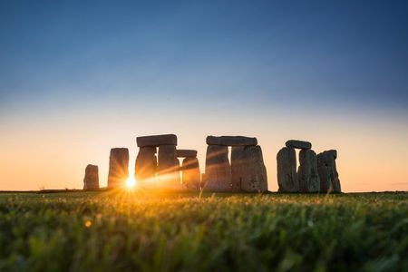 Luxury Stonehenge and Bath Day Tour from London
