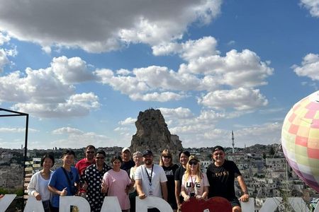 4 Days Istanbul & Cappadocia with Cave Hotel + Optional Balloon