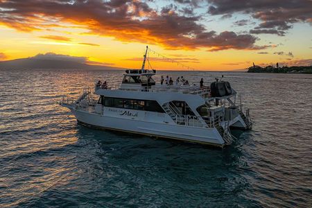 Maui Sunset Dinner Cruise - A Hawaiian Hula Experience