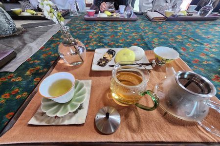 Gyeongju Private tour (1 day temple stay+Buddhist cuisine+Hanbok)