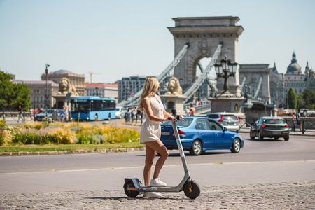 Buda Castle E-Scooter Tour with Panoramic Views & Drink