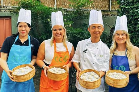 Private Shanghai Wet Market Tour and Chinese Cooking Class