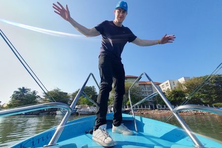 Half -Day Negombo City Tour & Local Lunch or (Lagoon Boat safari)