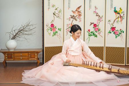 Authentic Korea Gayageum Experience in Hanbok- Bukchon Seoul