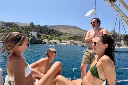 Sailing Cruise in the Zingaro Reserve with Lunch