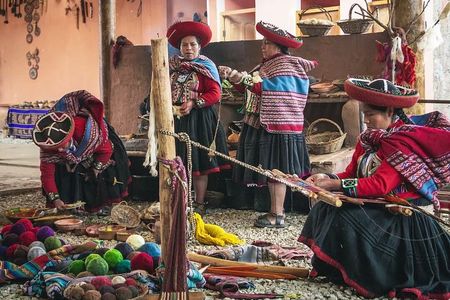 Textile Weaving Experience in Chinchero Peru