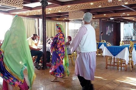 Magic Cairo Dining Experience : Street Food or Nile Cruise Buffet