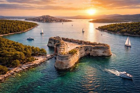 Speed Boat Tour to St Nicholas Fortress with Swimming