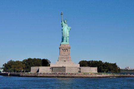 State of Liberty Boat Tour and Staten Island Pizza Tour