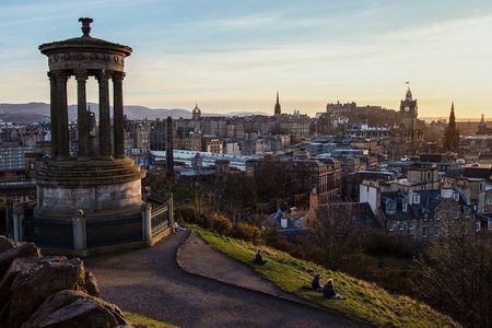 Edinburgh Full Day Walking Tour with Castle Included -Small Group
