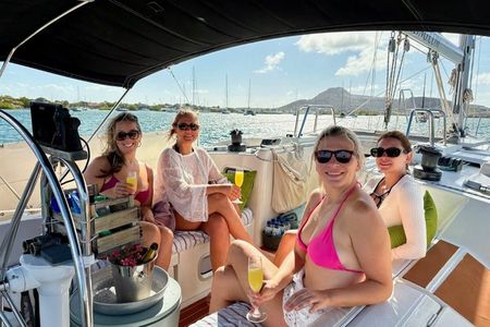 Curacao Private Boat Tour Deluxe with Lunch