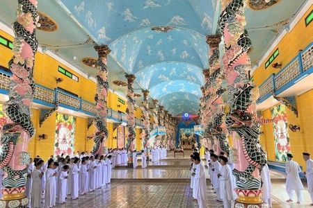 1-Day Tay Ninh– Cao Dai Temple & Cu Chi Tunnels Tour