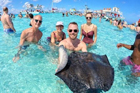 Ocean Blue Charters Private Boat Charters in the Cayman Islands 