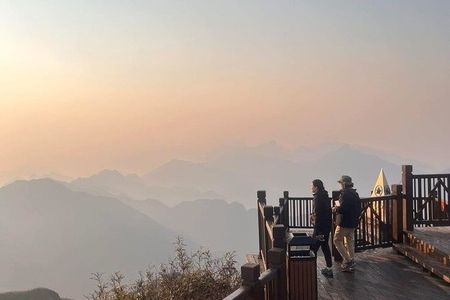 1-Day Fansipan Trek with Local Black Hmong Guide Txu