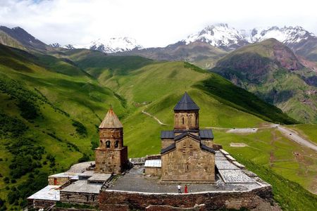 Private Kazbegi Day Tour with Gergeti Church and Gudauri
