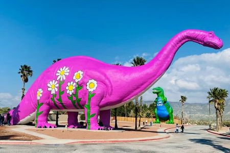 LA: Joshua Tree Palm Springs Aerial Tramway Small Group Day Tour