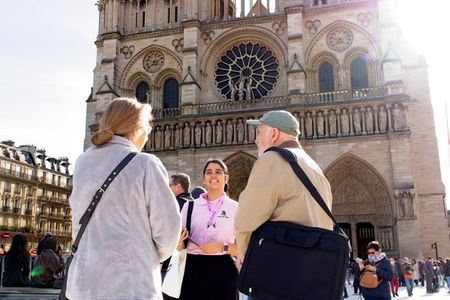 Notre-Dame Outdoor Walking Tour with Sainte-Chapelle Entry