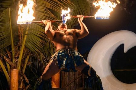 Oahu: Mauka Warriors Luau, Rum Tasting and Dole Plantation Tour