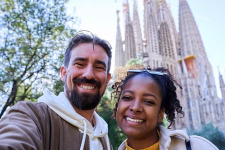 Sagrada Familia & Official Guide Private or Small Group Tour