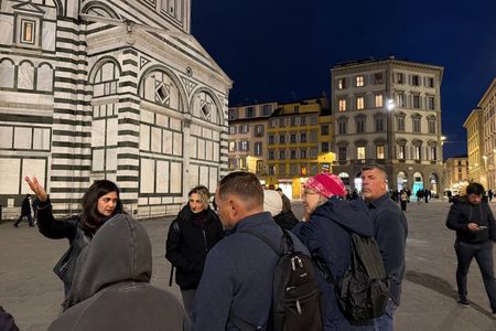 Florence Ghost & Crime Tour: Legends Murders with Tastings & Wine